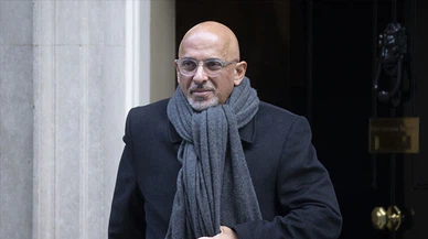 Rishi Sunak, Zahawi'yi görevden aldı