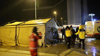 İtalya, depremzedeler için Türkiye'ye sahra hastanesi gönderecek