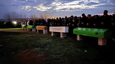 Depremde hayatını kaybeden 7 kuzen Şanlıurfa'da toprağa verildi