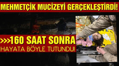 Mehmetçik, depremin 160. saatinde bir çocuğu kurtardı