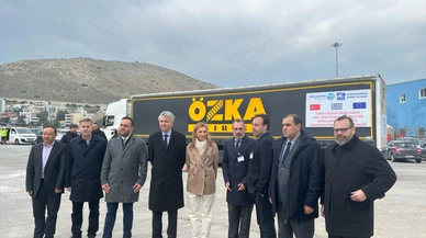 Yunan halkının Türkiye'deki depremzedeler için topladığı yardım malzemesi yola çıktı