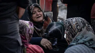 Enkaz alanında bir kişi ölü bulundu! Kepçe operatörü gözaltına alındı!