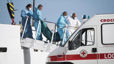 İtalya açıklarında tekne battı! 43 Ölü!