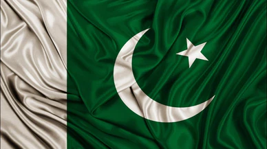 Pakistan'da üniversite eğitimine ara verildi