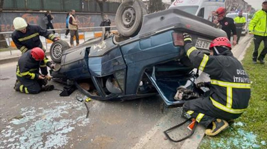 Düzce'de otomobil devrildi: 5 kişi yaralandı!