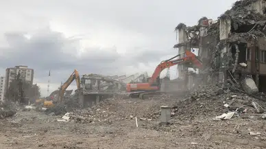 İslahiye'de acil yıkılması gereken binalarda sona gelindi