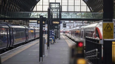 İngiltere'de tren yolu çalışanları ve işverenler maaş artışında anlaştı!