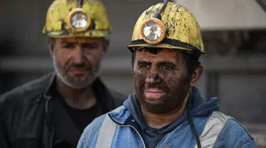 Somalı madencilerin iftar sofrası yerin metrelerce altında kuruluyor