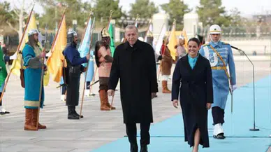 Erdoğan, Macaristan Cumhurbaşkanı Novak'ı karşıladı