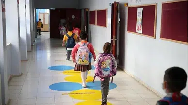 Deprem bölgesinden nakil olan 34 bin 985 öğrenci okuluna döndü!