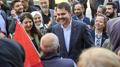 Bakan Kurum, Kartal'da esnafı ziyaret etti!