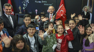 Kılıçdaroğlu, depremzede çocuklarla bir araya geldi!