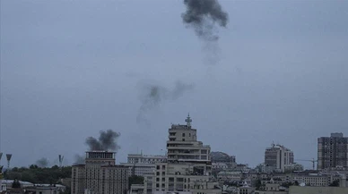 Kiev Belediye Başkanı Kliçko başkentte patlamalar olduğunu bildirdi