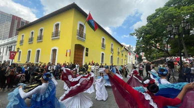 Venezuela'da tarihi caddenin ismi değişti! Türkiye Cumhuriyeti Caddesi