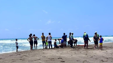 Akıntıya kapılan oğullarını kurtarmak isteyen baba boğuldu!