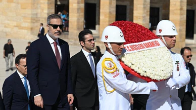 Fidan ve Büyükelçiler, Anıtkabir’i ziyaret etti!