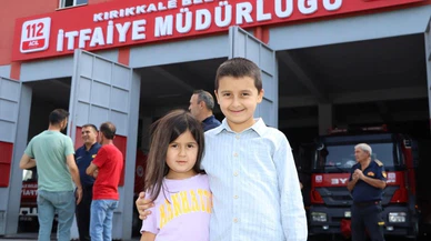 Depremzede çocuklar, kurtarıcılarını ziyaret etti!