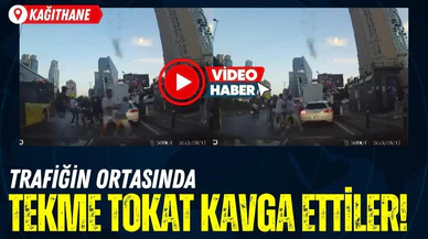 Trafikte tekme tokat kavga ettiler!