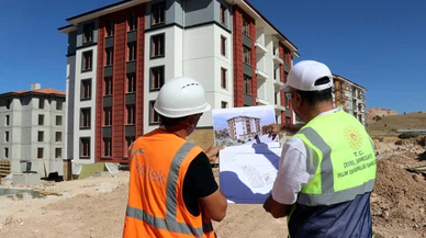 Depremden etkilenen Elazığ'da kalıcı konutlar yükseliyor