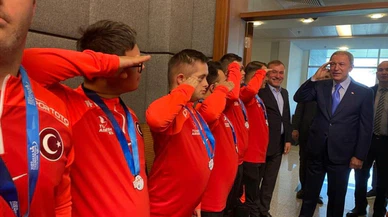 Down Sendromlu Milli Takımı, Akar'ı ziyaret etti!