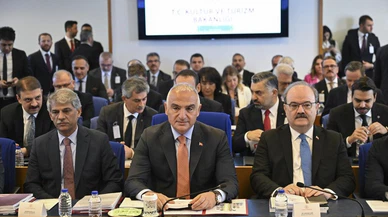 Ersoy: “9 ayda Türkiye’ye 45 milyon turist geldi"