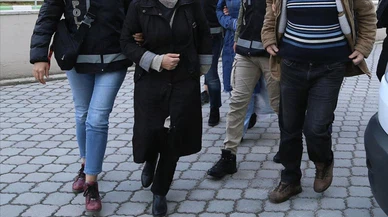 Pavyon çalışanlarına 'kaçak silah ticareti' operasyonu: 16 gözaltı