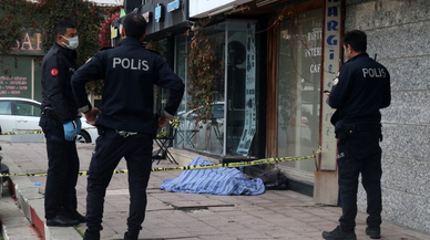 Bekçilerin hastaneye gitmesi için ikna edemediği evsiz, ölü bulundu