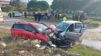 Bandırma'da hatalı sollama: 8 yaralı