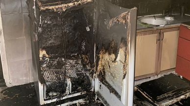 Buzdolabında odun yakan Alzheimer hastası yaşlı kadın, zehirlenip öldü