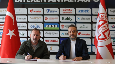 Sergen Yalçın, Antalyaspor'a imzayı attı