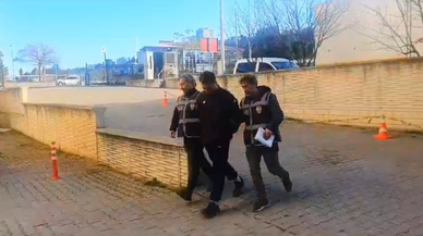 ATM'den para çeken 5 kişiyi dolandırdı