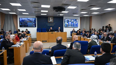 Emekliye ek %5 zam komisyondan geçti