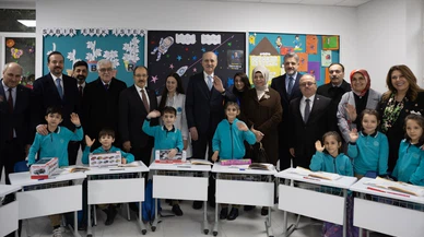 Kurtulmuş, Maarif Okullarını ziyaret etti!