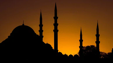 Orucun en uzun ve en kısa tutulduğu yerler neresi?