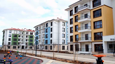 Adıyamanlı Yücel Ailesi yeni evlerine kavuştu