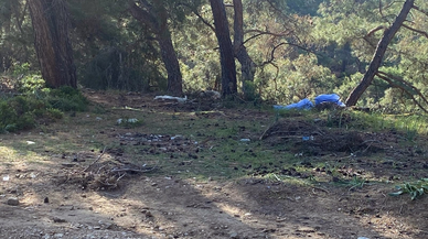 Boşanmak isteyen eşini av tüfeğiyle öldürüp, intihar etti