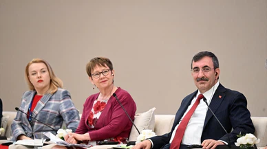 Yılmaz, Uluslararası Yatırım Forumu'na katıldı