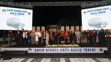 Rumların şehit ettiği 11 Türkü taşıyan "Kayıp Otobüs"ün anıtı açıldı