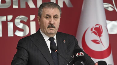 Destici: "Hacılar Arafat'a değil, Gazze'ye yürüsün"