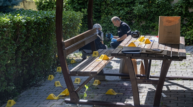 Boşanma aşamasındaki eşini ve kızını öldürüp, intihara kalkıştı