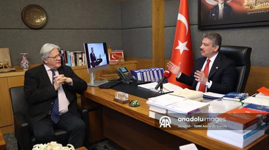 Yüksel, Schennach’i kabul etti!