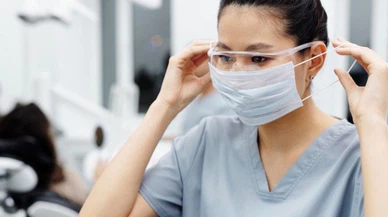 Hekimlerin yüzde 46'sı, sağlık çalışanlarının yüzde 65'i kadın