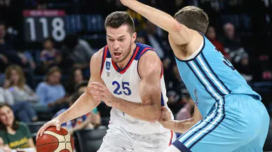 Anadolu Efes'te Alec Peters ile yollar ayrıldı