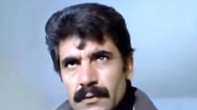 Emektar oyuncu semt pazarında!