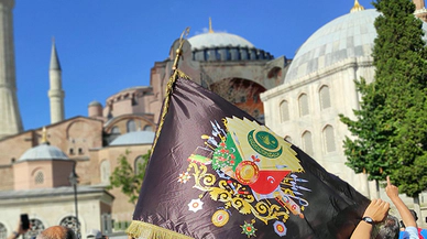 Namaz kılma alanları tamamen doldu