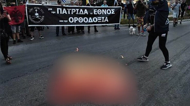 Yunanistan'da Türk bayrağını yaktılar!