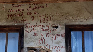 Duvarı veresiye defteri yapan bakkal