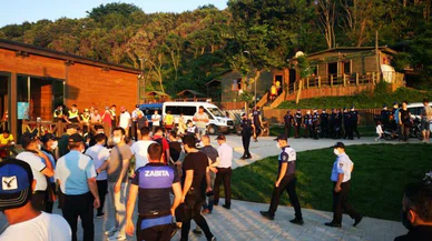 Türk Bayrağını indirip İBB flaması çektiler!