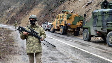 Anne ve oğul terörist teslim oldu