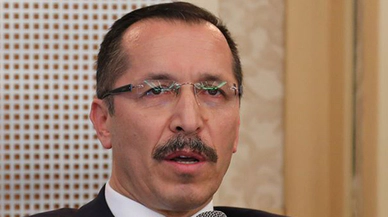 Eşini işe alan rektör görevden alındı